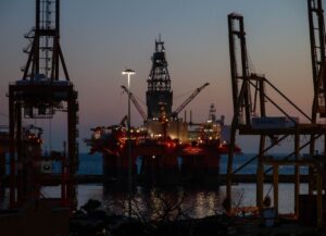 Offshore oil platform