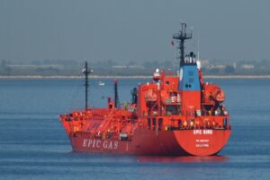 Oil tanker